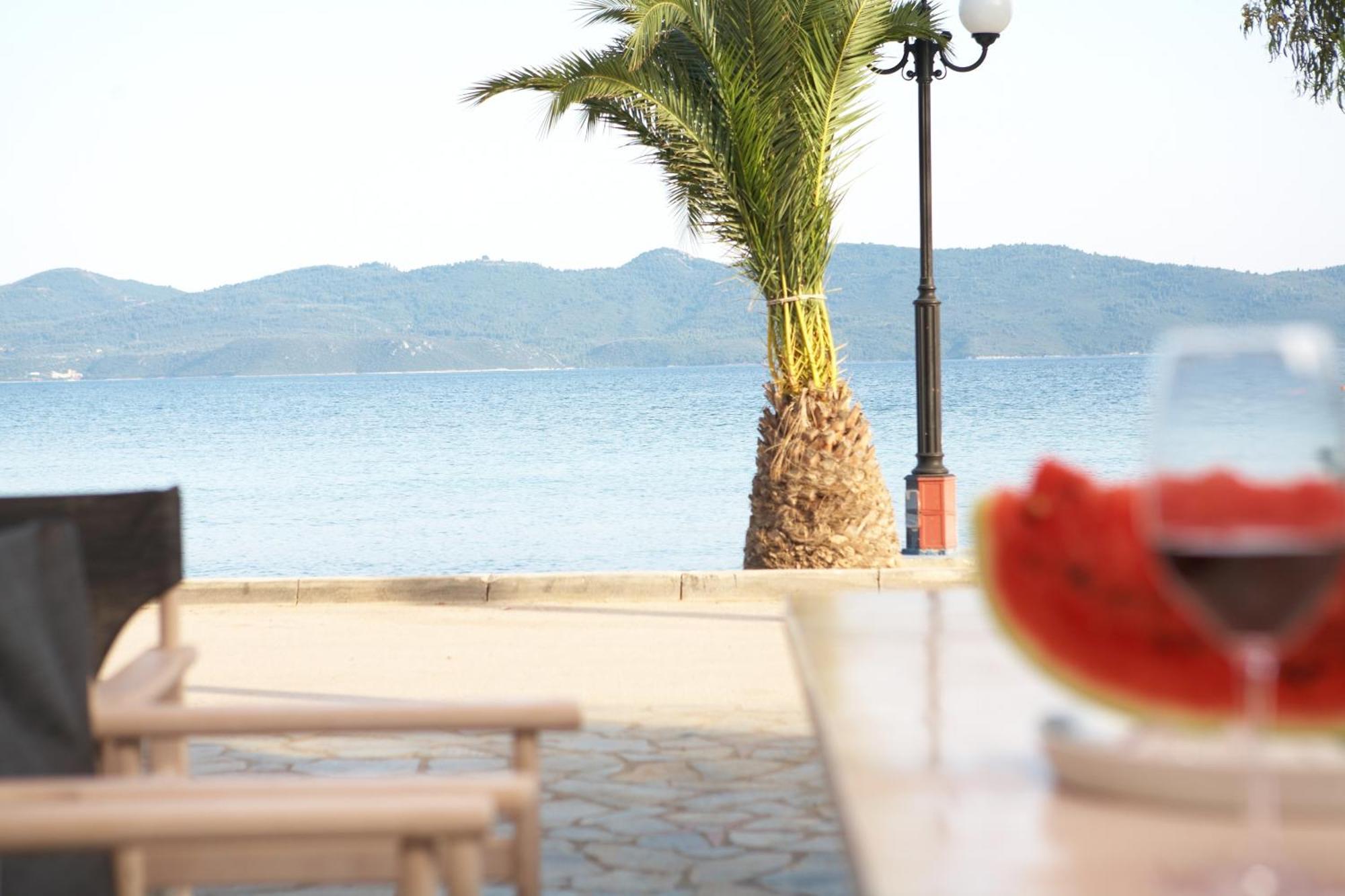 Ammos Beach Глифа Номер фото